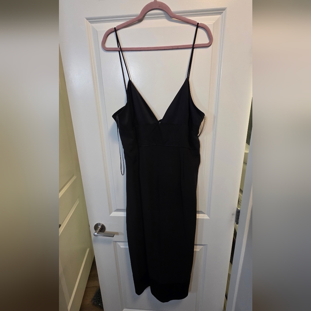 St. John V-Neck Satin Crepe Midi Dress Plus Size 16 Black Sleeveless Cocktail